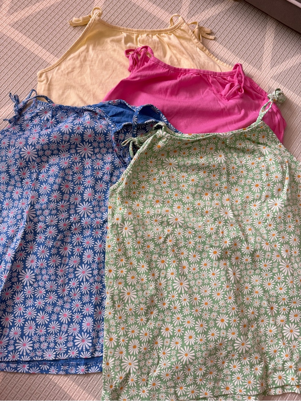 4 Piece Bundle Lot H&M Daisy & Solid Tie-Shoulder Tank Tops Girls 8/10